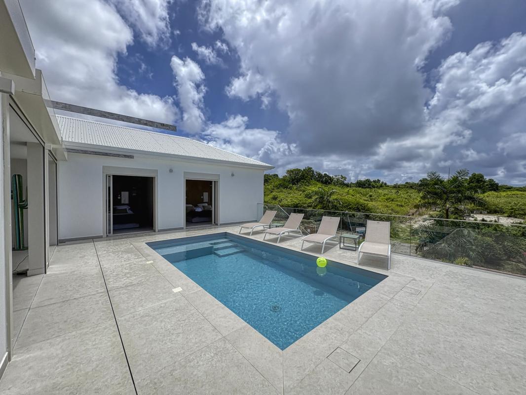 5.Location villa piscine vue mer Saint François Guadeloupe_Piscine vue mer